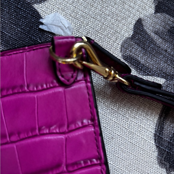 πRalph Lauren Fuchsia Croc-Embossed Wristletπππππππππππππππππππ - Picture 5 of 7